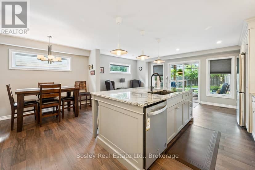 64 Couling Crescent — photo 9 of 40
