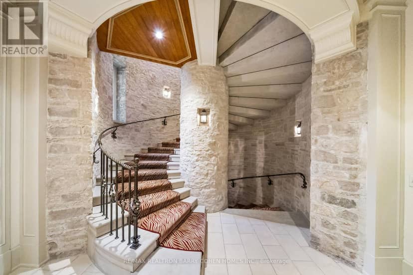85 The Bridle Path — photo 15 of 33