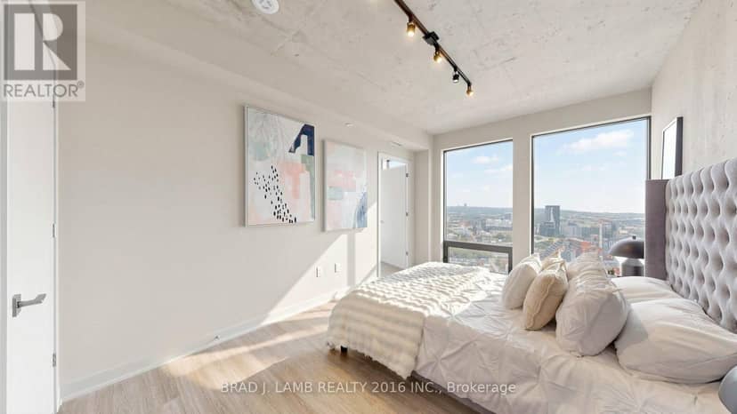 3004 - 284 King Street E — photo 20 of 40