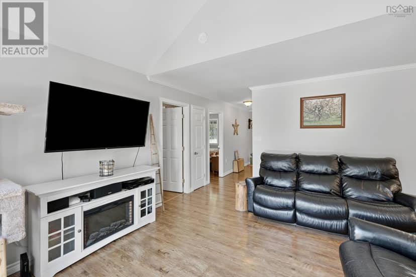 128 Messenger Road — photo 17 of 40