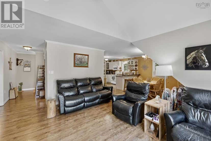 128 Messenger Road — photo 19 of 40