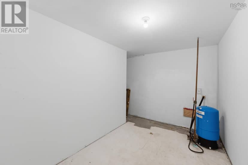 128 Messenger Road — photo 33 of 40