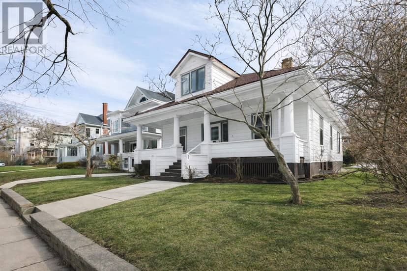 1645 Oxford Street, 1647 Oxford Street — photo 1 of 31