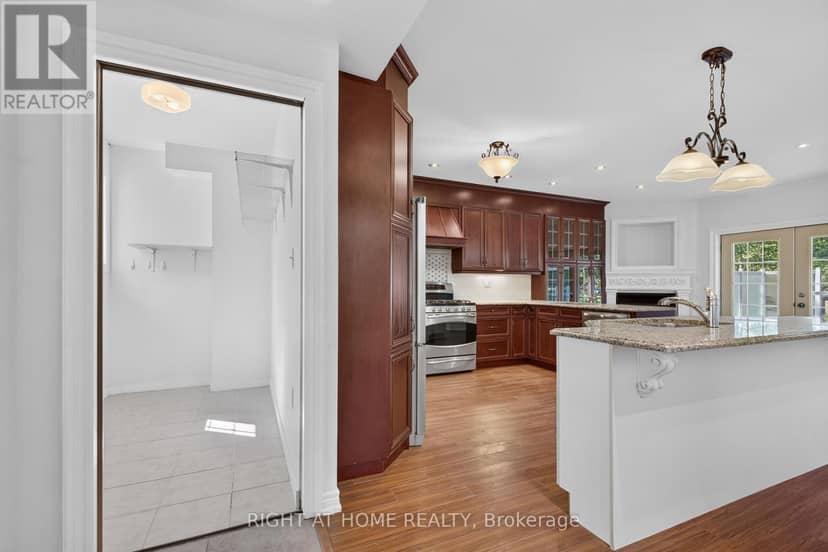 20 Holgate Street — photo 9 of 40