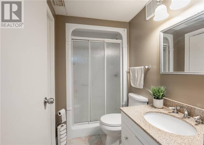 29 Carr Avenue — photo 16 of 28