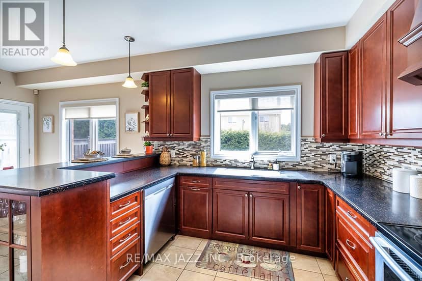 892 Barbados Street — photo 17 of 40