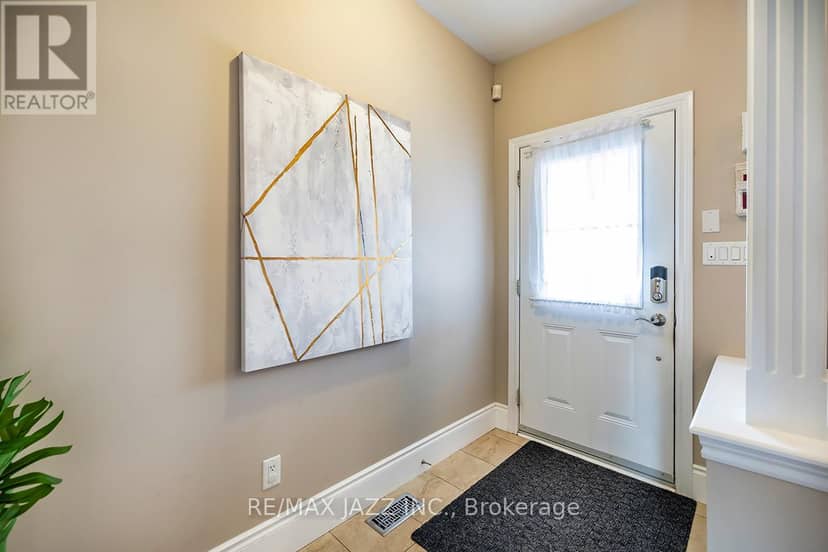 892 Barbados Street, Oshawa, photo 4