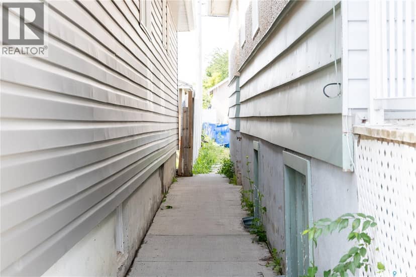 2232 McAra STREET — photo 18 of 20