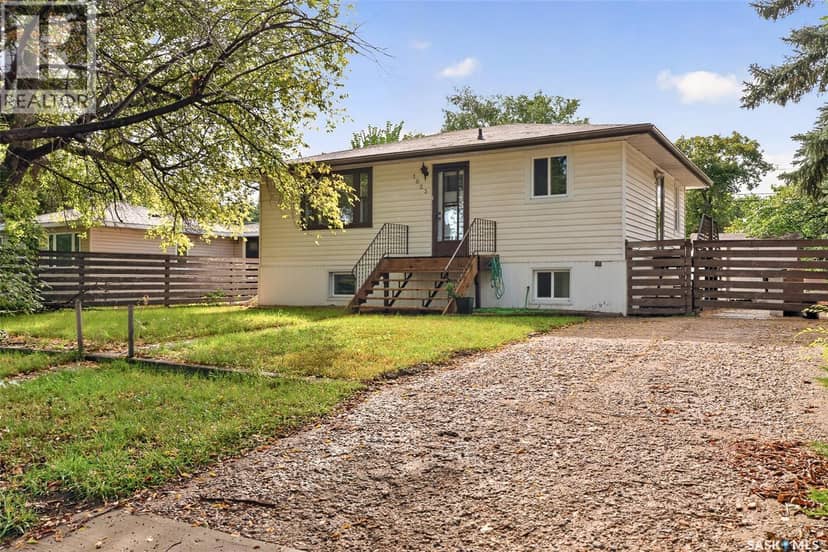 1023 Coteau STREET W, Moose Jaw, photo 2