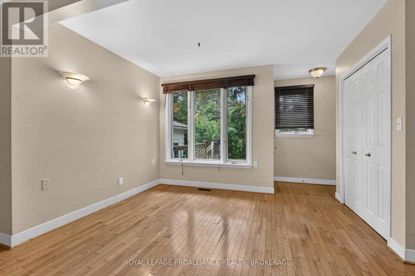 364 Glengarry Road — photo 15 of 36