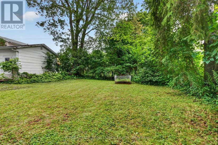 364 Glengarry Road — photo 33 of 36