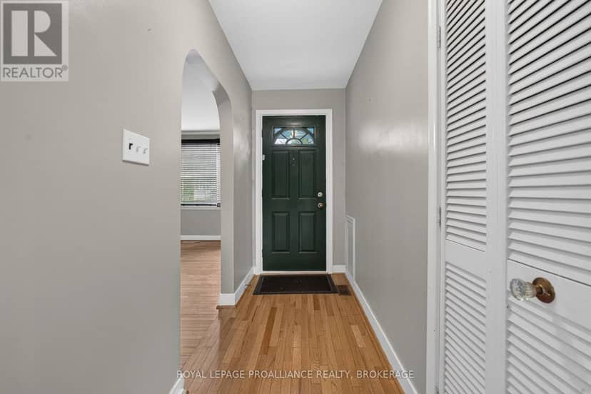 364 Glengarry Road, Kingston, photo 4