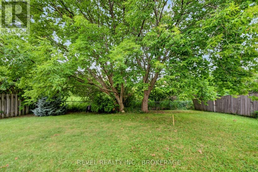 986 Killarney Crescent — photo 39 of 40