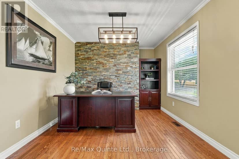45 Sills Road — photo 22 of 40
