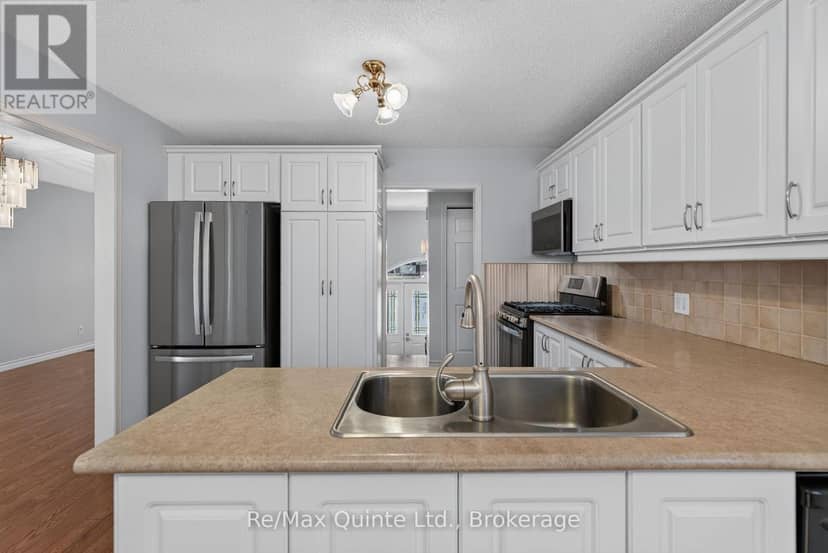 14 McCamon Avenue — photo 13 of 40