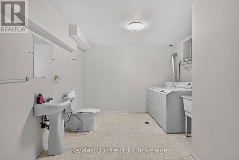 14 McCamon Avenue — photo 39 of 40