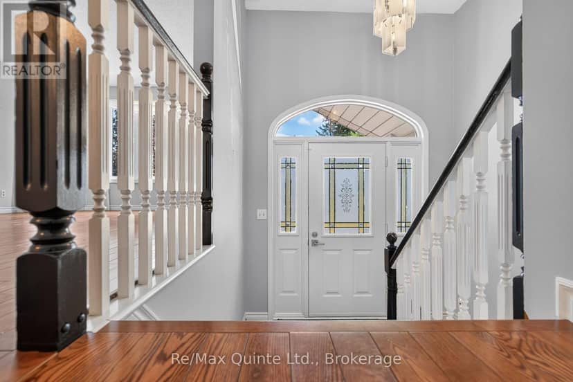 14 McCamon Avenue — photo 6 of 40