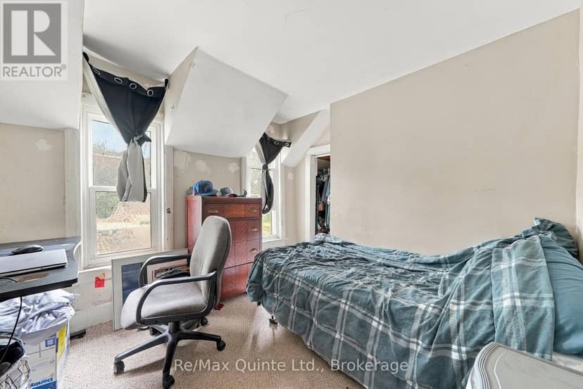 26 Strachan Street — photo 17 of 23