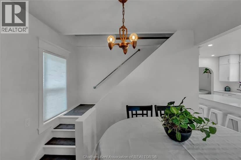 1134 Elizabeth STREET — photo 21 of 40