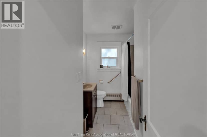 1134 Elizabeth STREET — photo 25 of 40