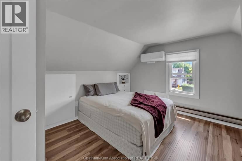1134 Elizabeth STREET — photo 27 of 40
