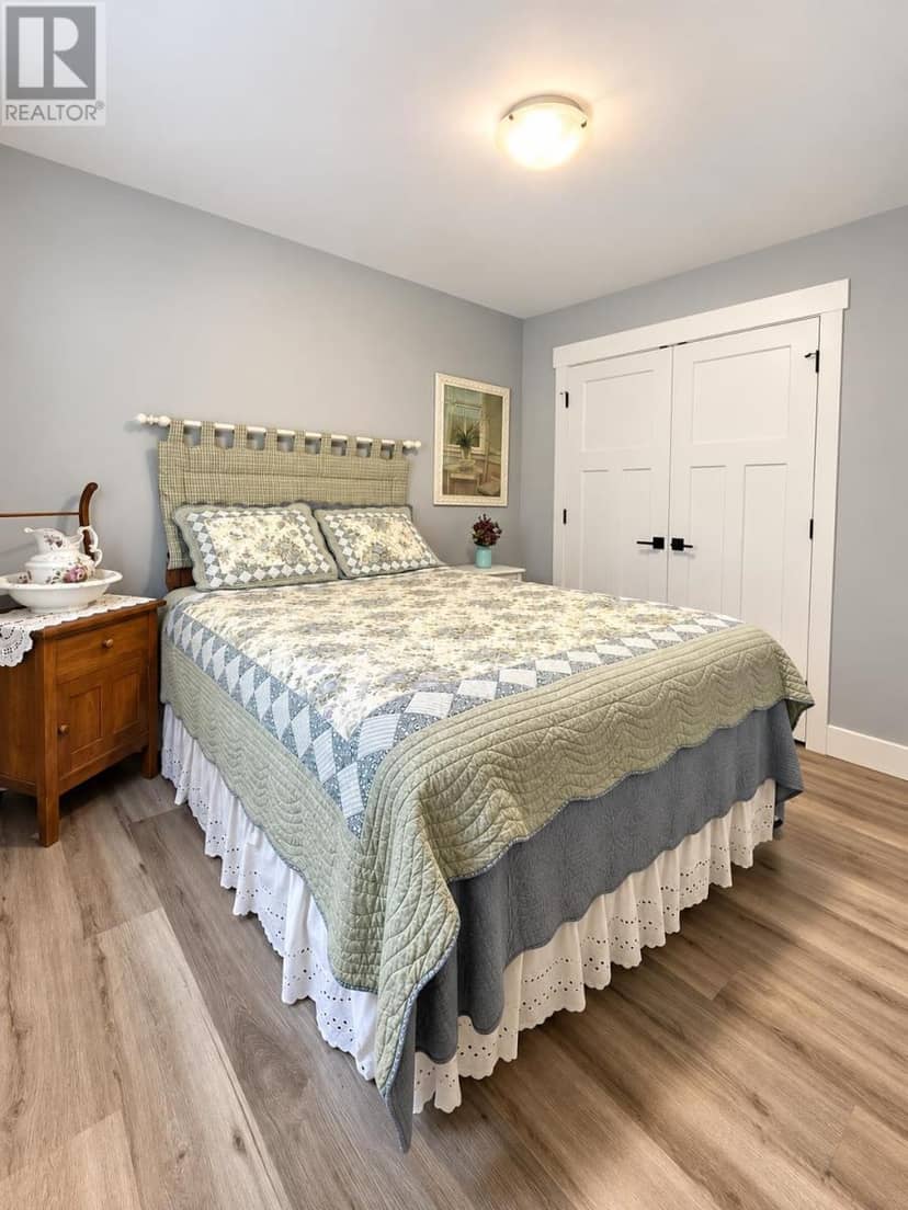 48 Stephanie Drive — photo 13 of 22