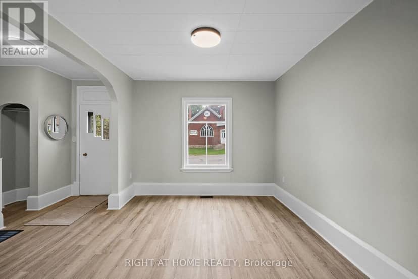 36 Empress Avenue — photo 12 of 40