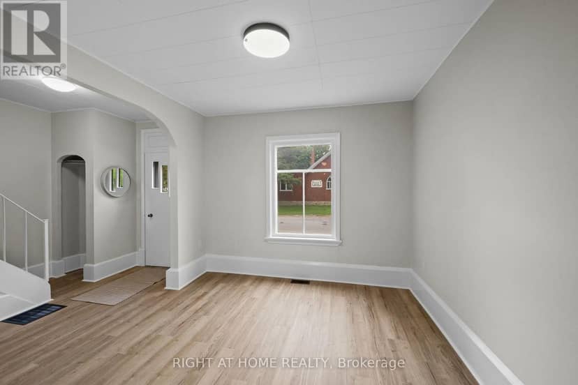 36 Empress Avenue — photo 13 of 40