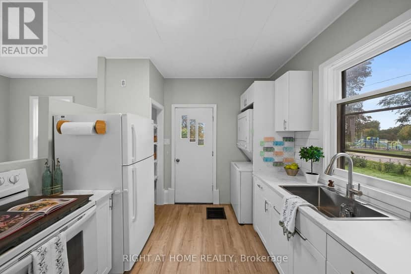 36 Empress Avenue — photo 20 of 40
