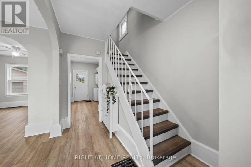 36 Empress Avenue — photo 7 of 40