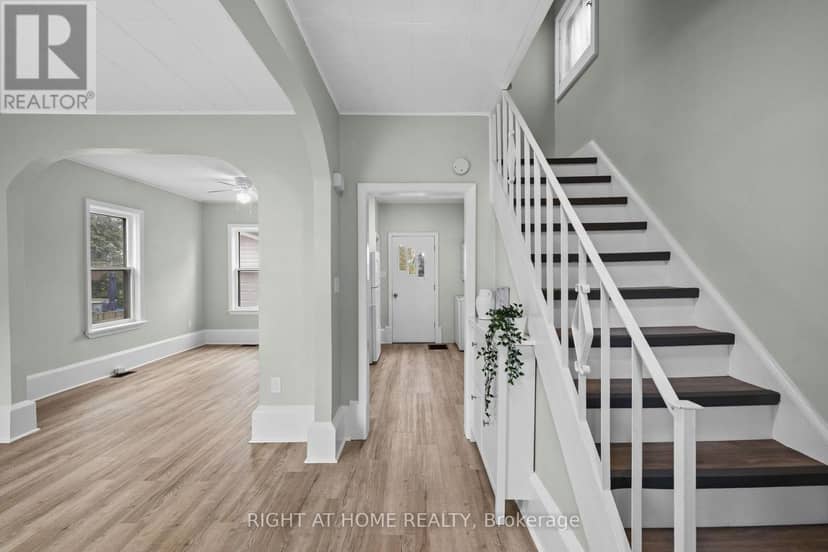 36 Empress Avenue — photo 8 of 40