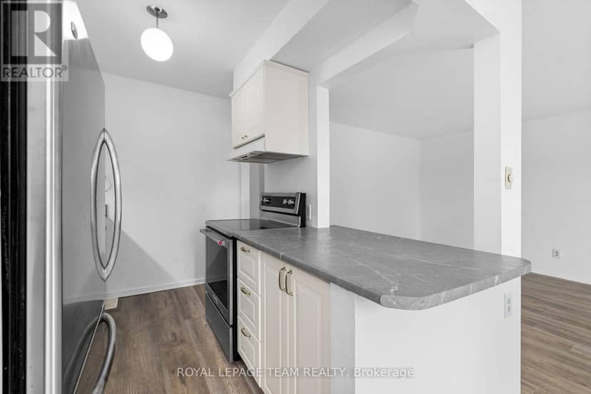 66 - 4 Arnold Drive — photo 19 of 32