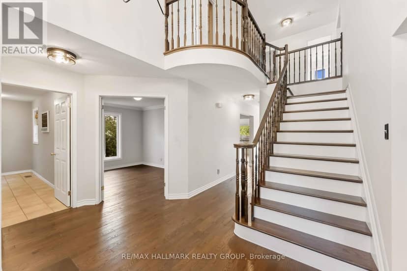 1441 Talcy Crescent — photo 3 of 40