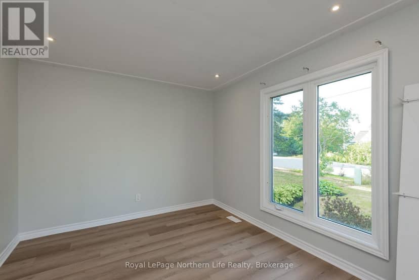 840 McLaren Street — photo 34 of 40