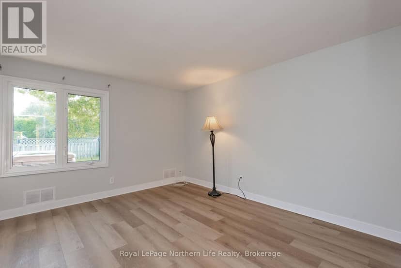 840 McLaren Street — photo 39 of 40