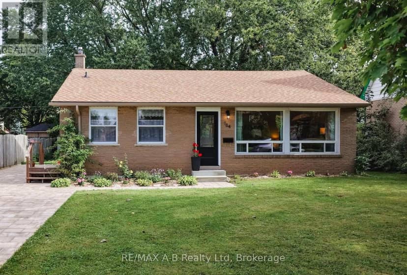 164 Redford Crescent — photo 1 of 23