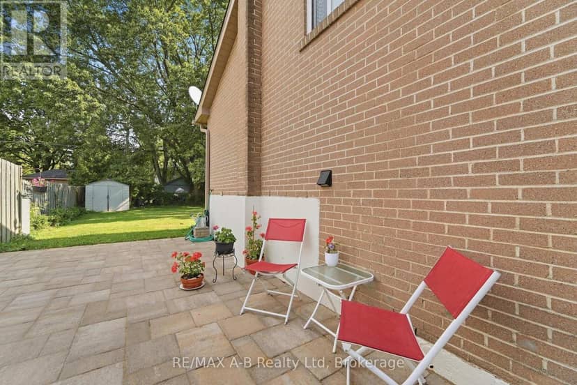 164 Redford Crescent — photo 20 of 23