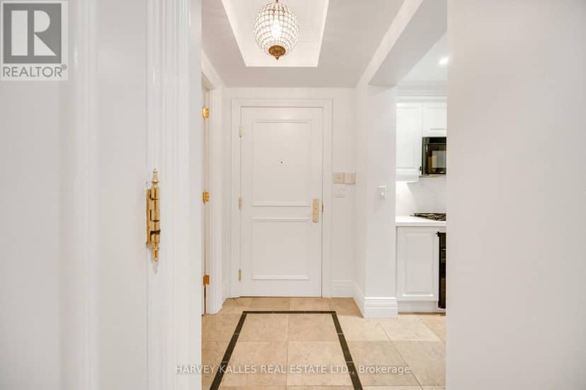 201 - 33 Delisle Avenue — photo 3 of 40