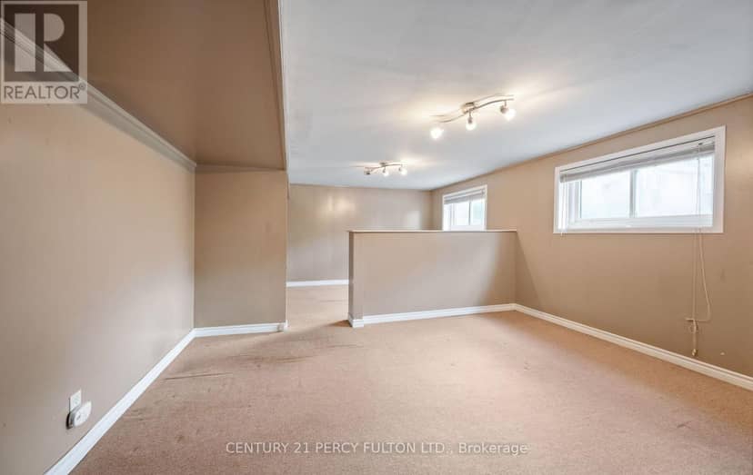 27 Willingdon Avenue — photo 18 of 22
