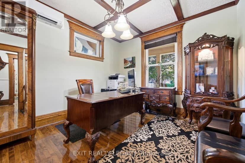 126 Temperance Street, Aurora, photo 7