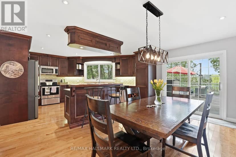 104 Riverbank Drive — photo 10 of 40