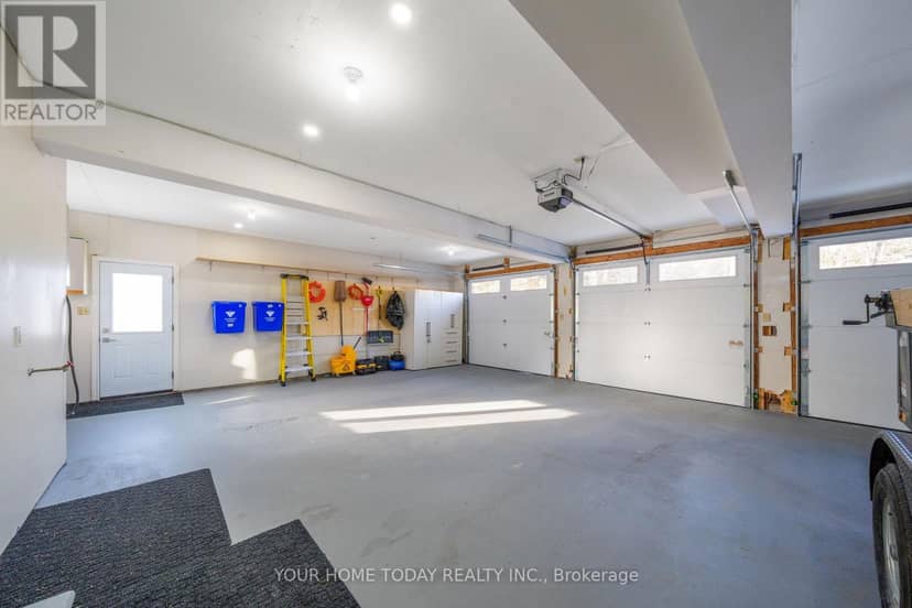 27 Chantelay Crescent — photo 34 of 40