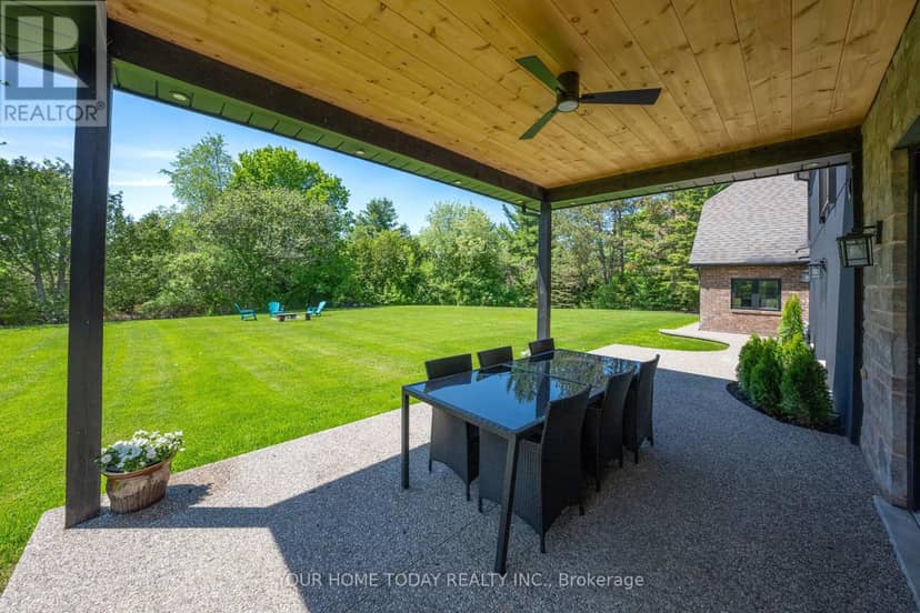 27 Chantelay Crescent — photo 38 of 40