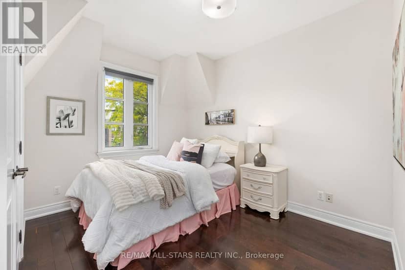 1113B Islington Avenue — photo 24 of 40