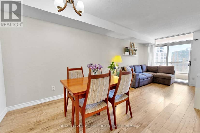 927 - 3888 Duke Of York Boulevard — photo 13 of 40