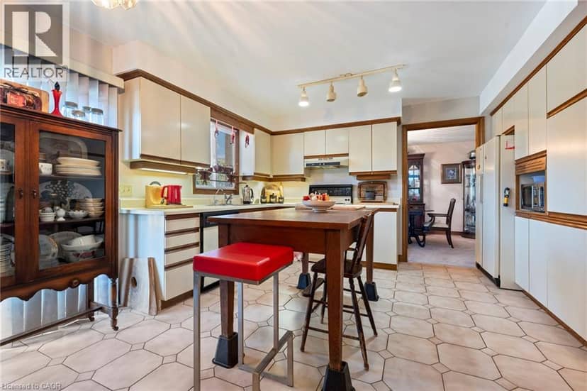 8 BECKETT Drive, Brantford, photo 7