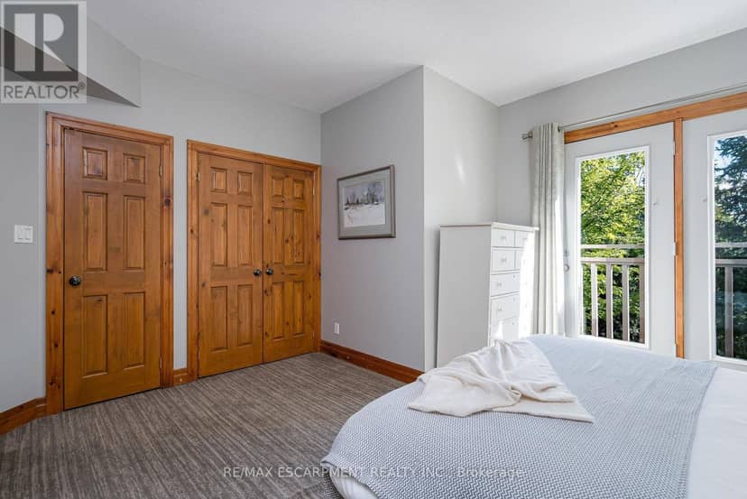 207 - 184 Snowbridge Way — photo 18 of 40