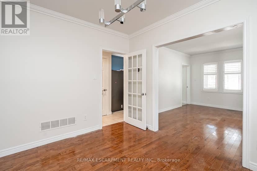 65 Kenilworth Avenue S — photo 13 of 40