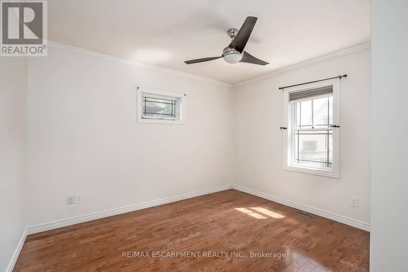 65 Kenilworth Avenue S — photo 15 of 40