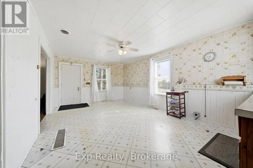 210 McCullough Road — photo 9 of 40